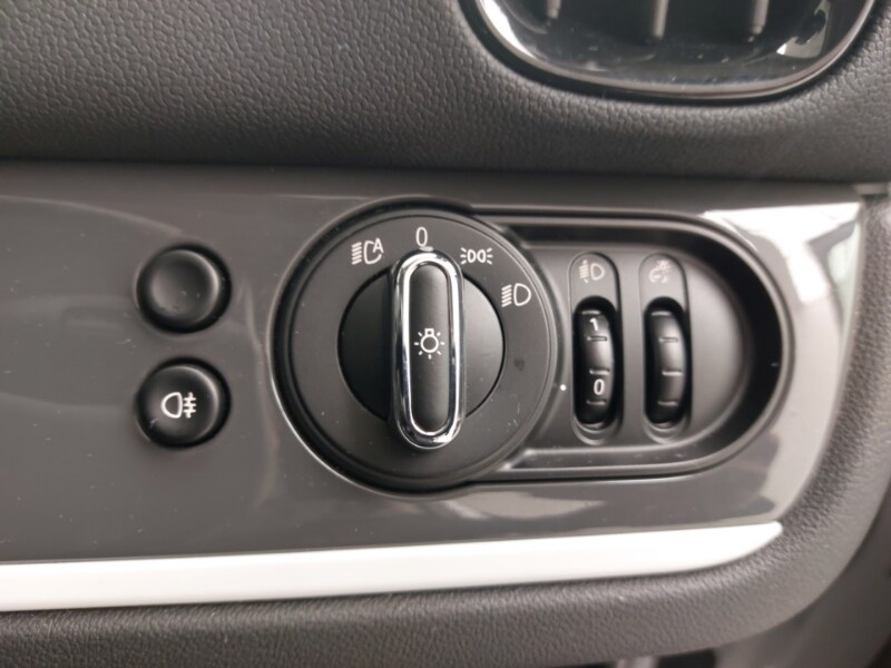 Used MINI Cooper 2018 for sale - 77325364: Photo 17