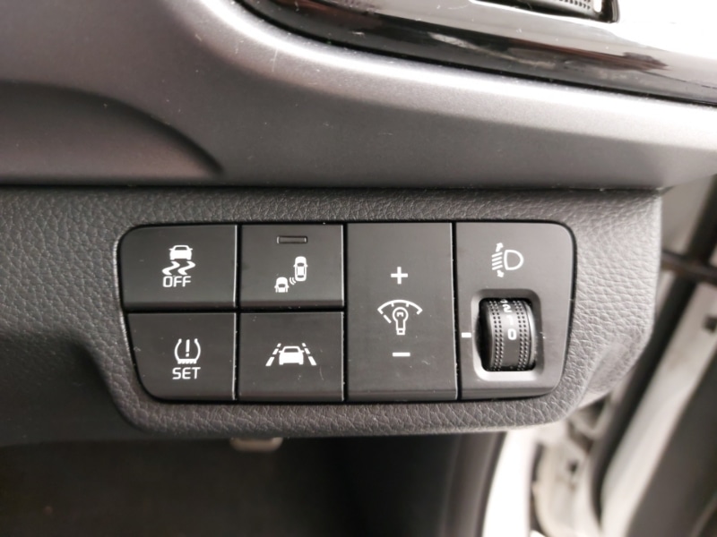 Used Kia Stonic 2018 for sale - 77284455: Photo 18