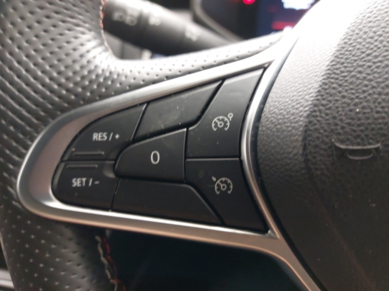 Used Renault Clio 2022 for sale - 76537042: Photo 12