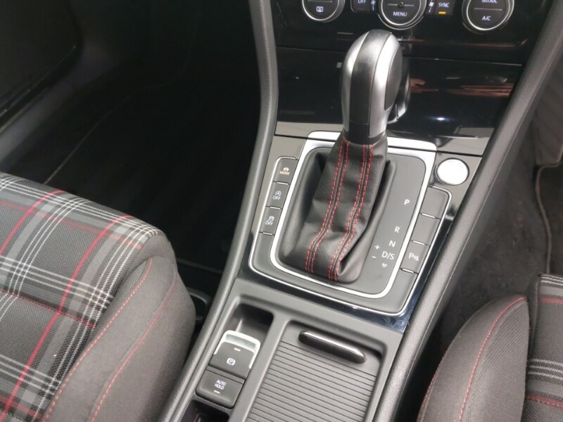 Used Volkswagen Golf 2019 for sale - 77896840: Photo 19