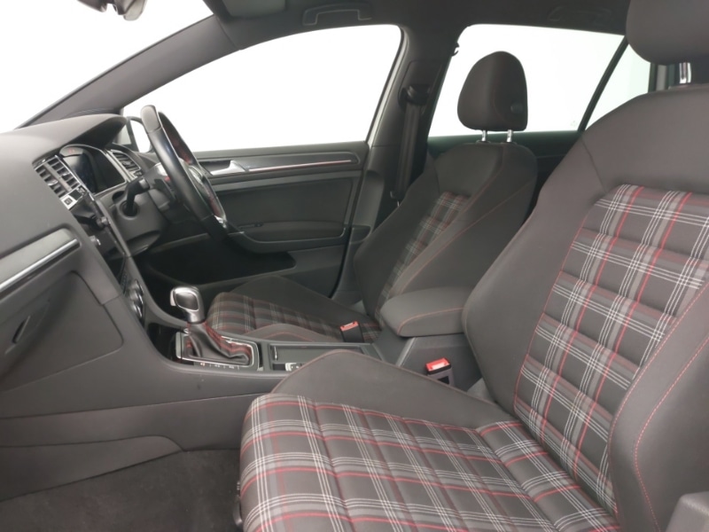 Used Volkswagen Golf 2019 for sale - 77896840: Photo 5