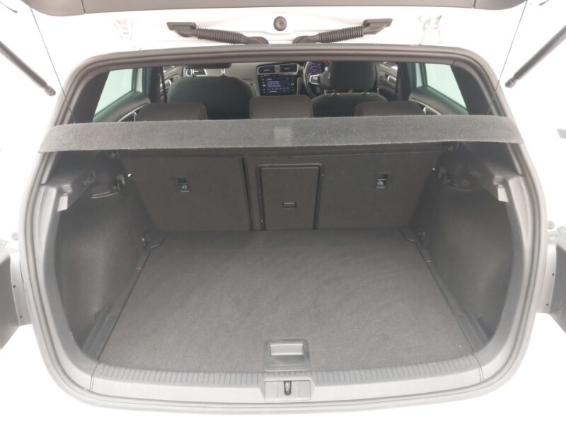 Used Volkswagen Golf 2019 for sale - 77896840: Photo 8