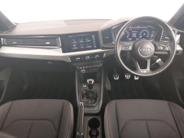 Used Audi A1 2018 for sale - 76269172: Photo 2