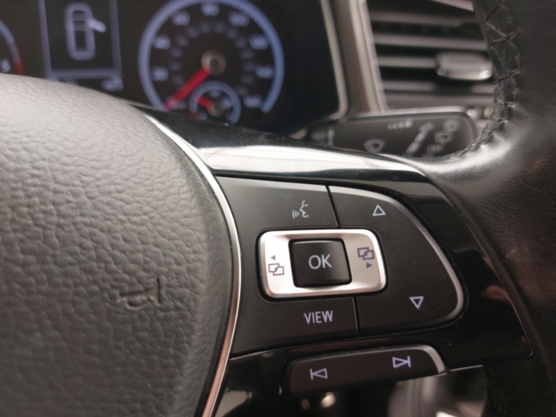 Used Volkswagen T-Roc 2018 for sale - 76602391: Photo 13