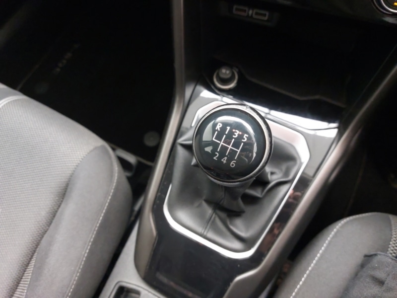 Used Volkswagen T-Roc 2018 for sale - 76602391: Photo 15