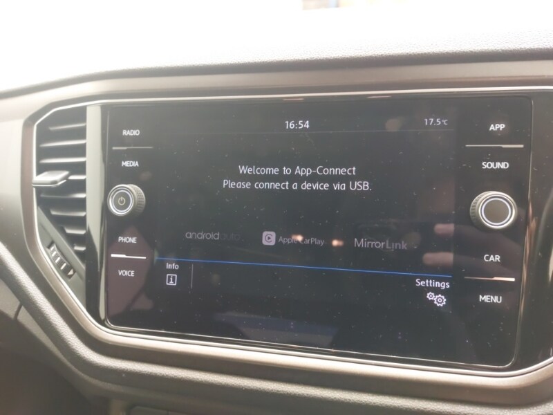 Used Volkswagen T-Roc 2018 for sale - 76602391: Photo 16