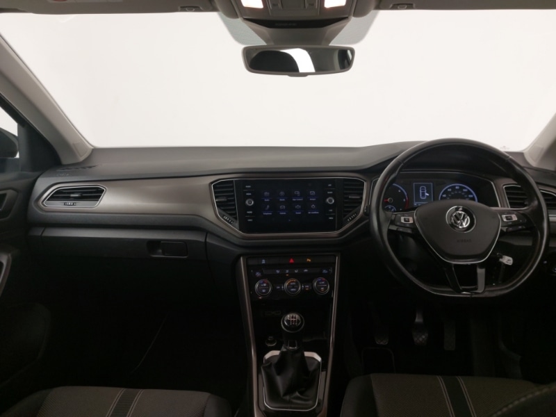 Used Volkswagen T-Roc 2018 for sale - 76602391: Photo 2