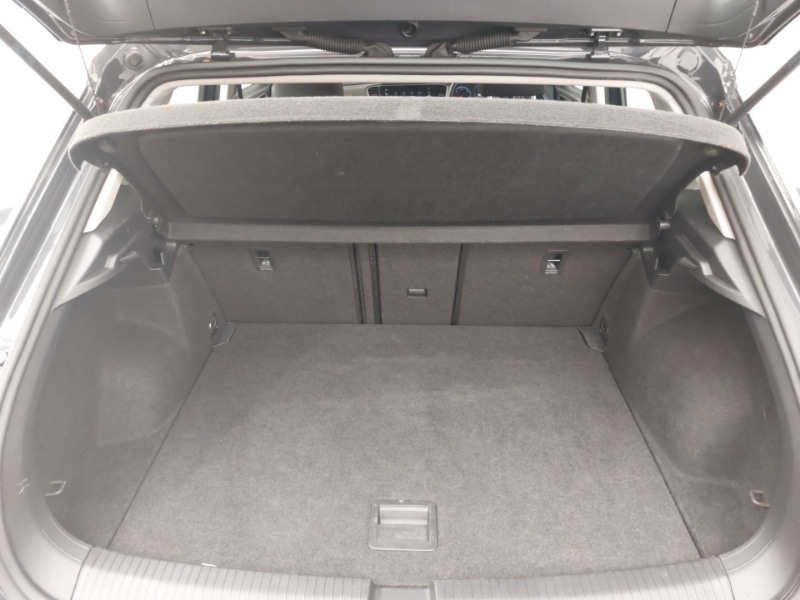 Used Volkswagen T-Roc 2018 for sale - 76602391: Photo 8