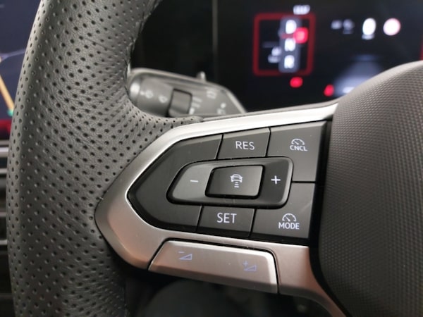 Used Volkswagen Tiguan 2024 for sale - 74977056: Photo 12