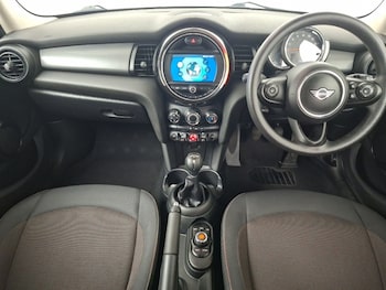 Used MINI Hatch 2020 for sale - 79070120: Photo