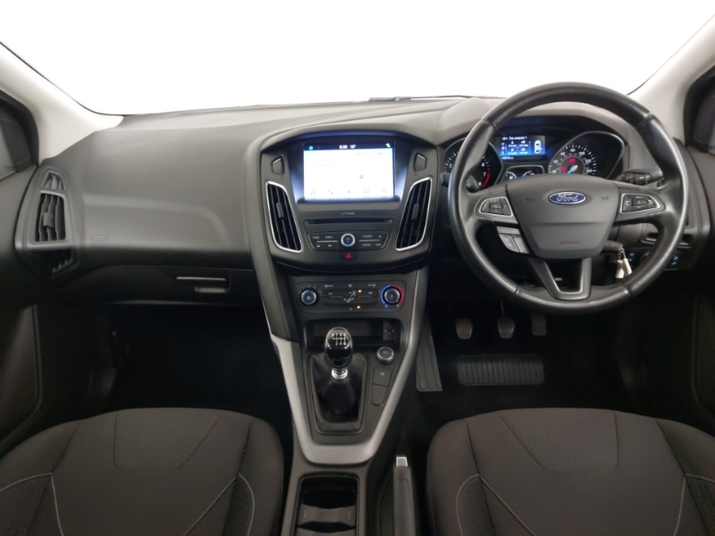 Used Ford Focus 2017 for sale - 77933103: Photo 2