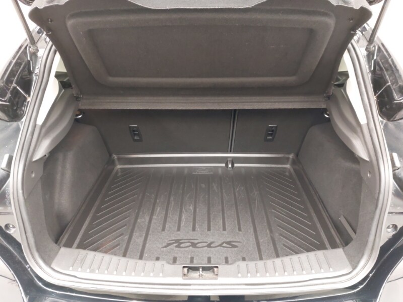 Used Ford Focus 2017 for sale - 77933103: Photo 8