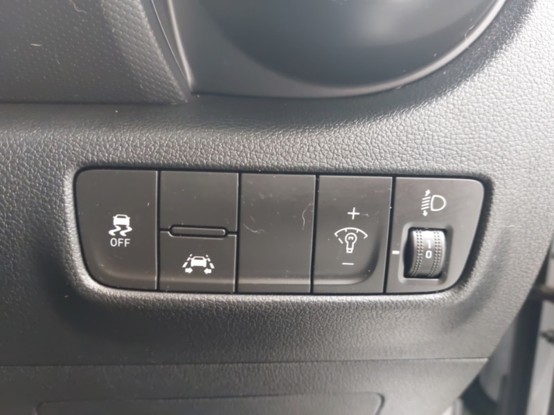 Used Hyundai KONA 2018 for sale - 76134916: Photo 18