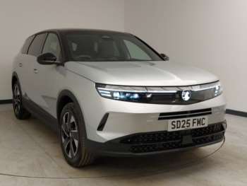 2025 - 1.2 Hybrid [136] Ultimate 5dr e-DCT6 [Pan Roof]