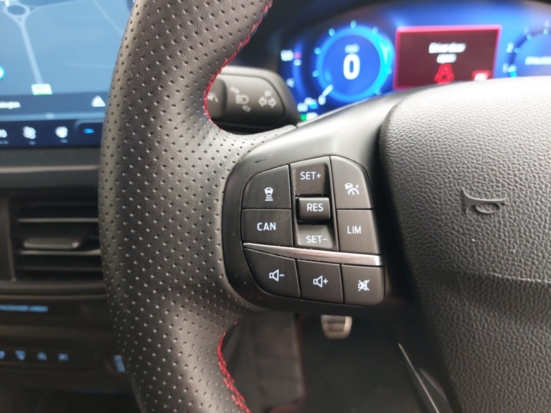 Used Ford Focus 2022 for sale - 76695723: Photo 12