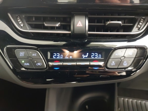 Used Toyota C-HR 2022 for sale - 76221349: Photo 17