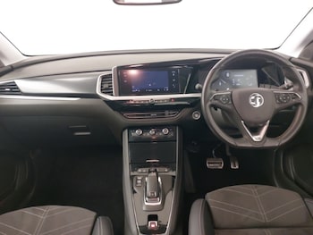 Used Vauxhall Grandland 2023 for sale - 76150811: Photo 2