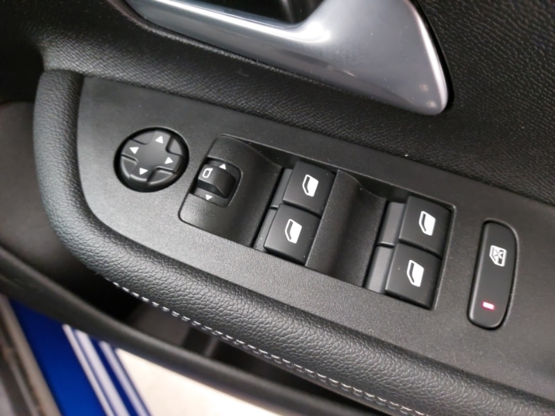 Used Vauxhall Mokka 2025 for sale - 76741648: Photo 12