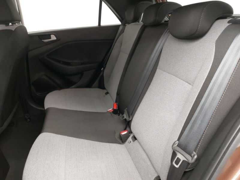 Used Hyundai i20 2016 for sale - 76543165: Photo 6