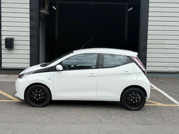 Used Toyota AYGO 2016 for sale - 79279377: Photo
