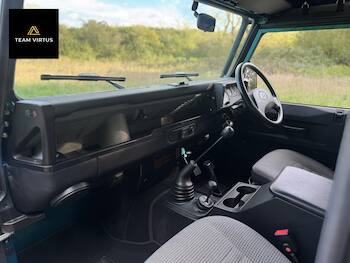 Used Land Rover Defender 90 1994 for sale - 79775125: Photo