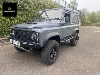 Used Land Rover Defender 90 1998 for sale - 79775172: Photo