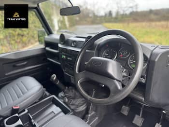 Used Land Rover Defender 2015 for sale - 79775122: Photo