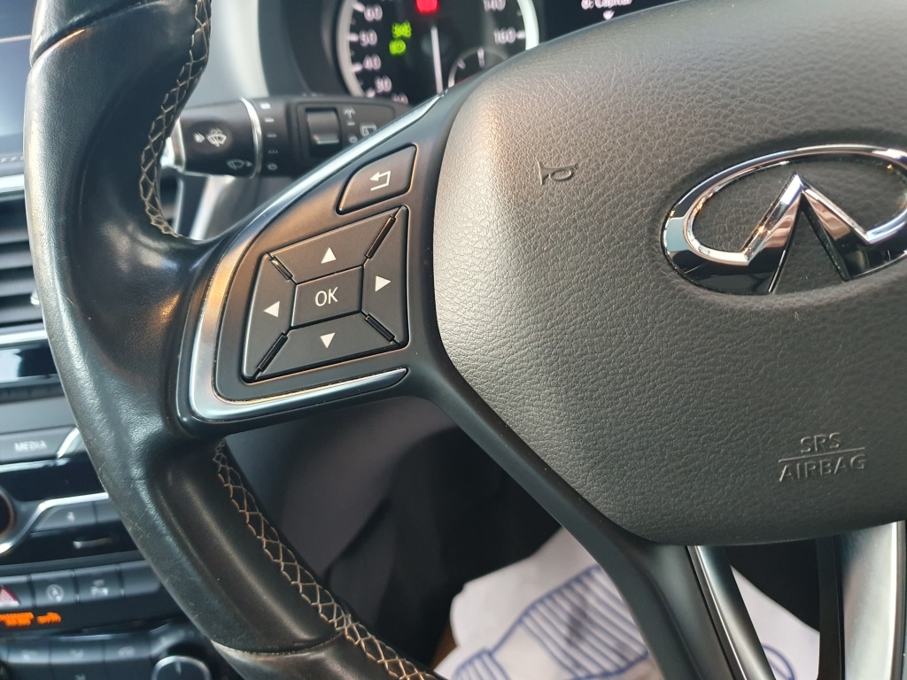 Used Infiniti Q30 2016 for sale - 76606047: Photo 18