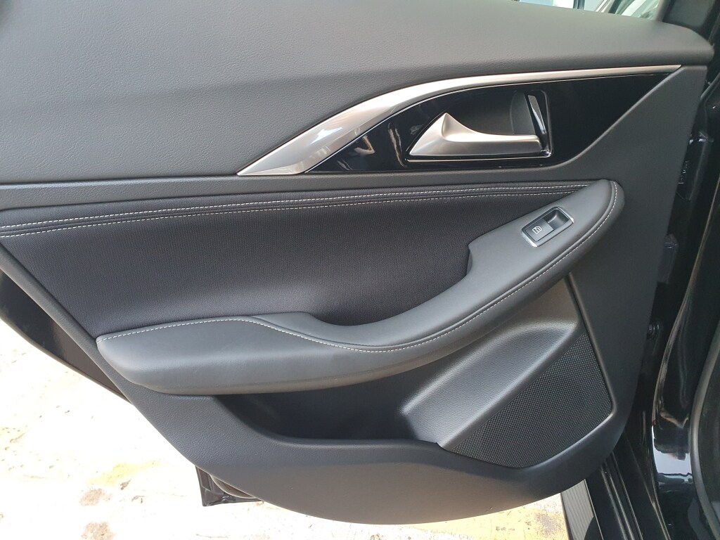 Used Infiniti Q30 2016 for sale - 76606047: Photo 31