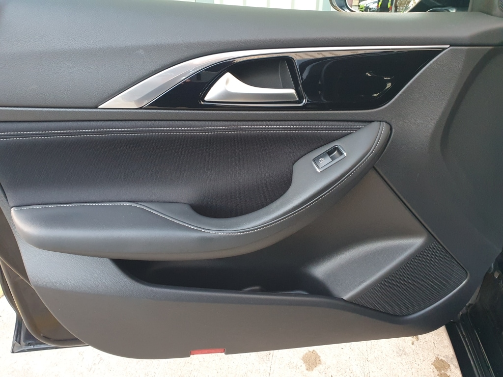 Used Infiniti Q30 2016 for sale - 76606047: Photo 32