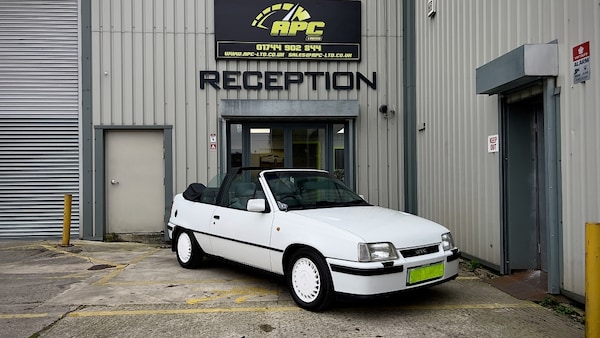 Used Vauxhall Astra 1988 for sale - 72812514: Photo 2