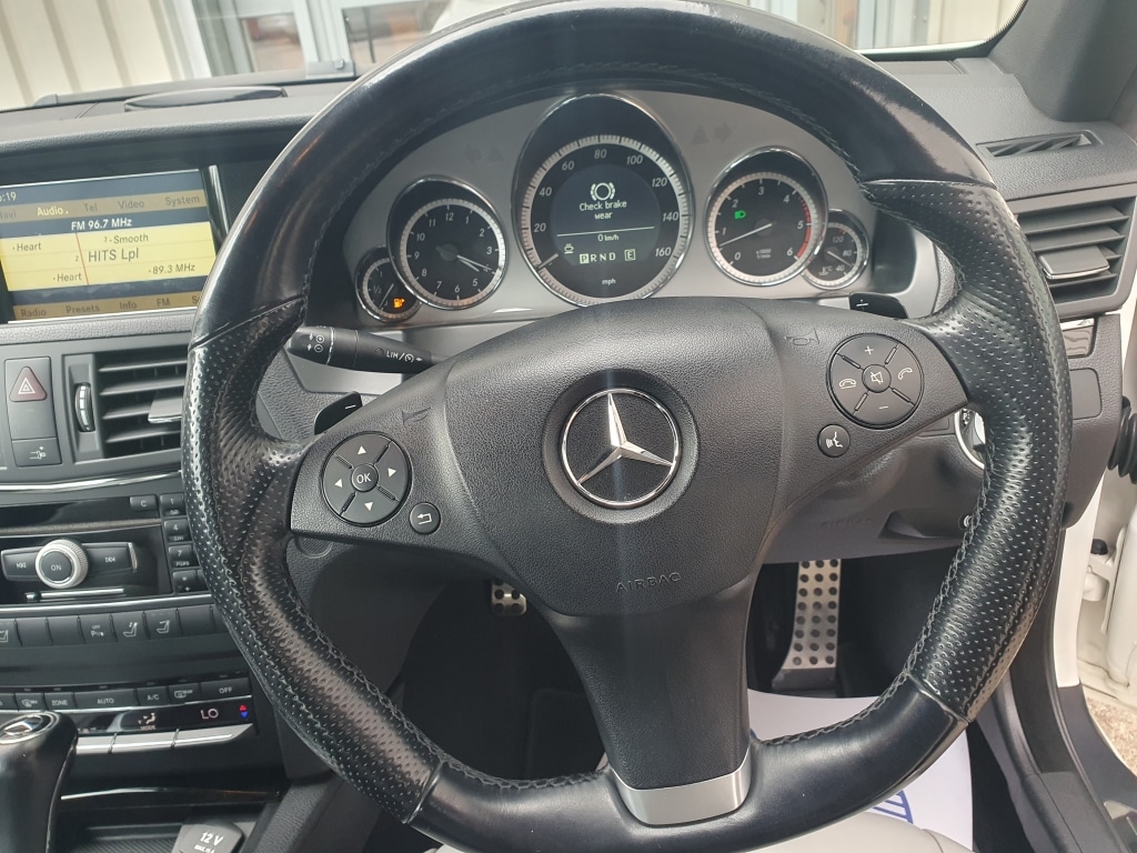 Used Mercedes-Benz E Class 2011 for sale - 76639987: Photo 18