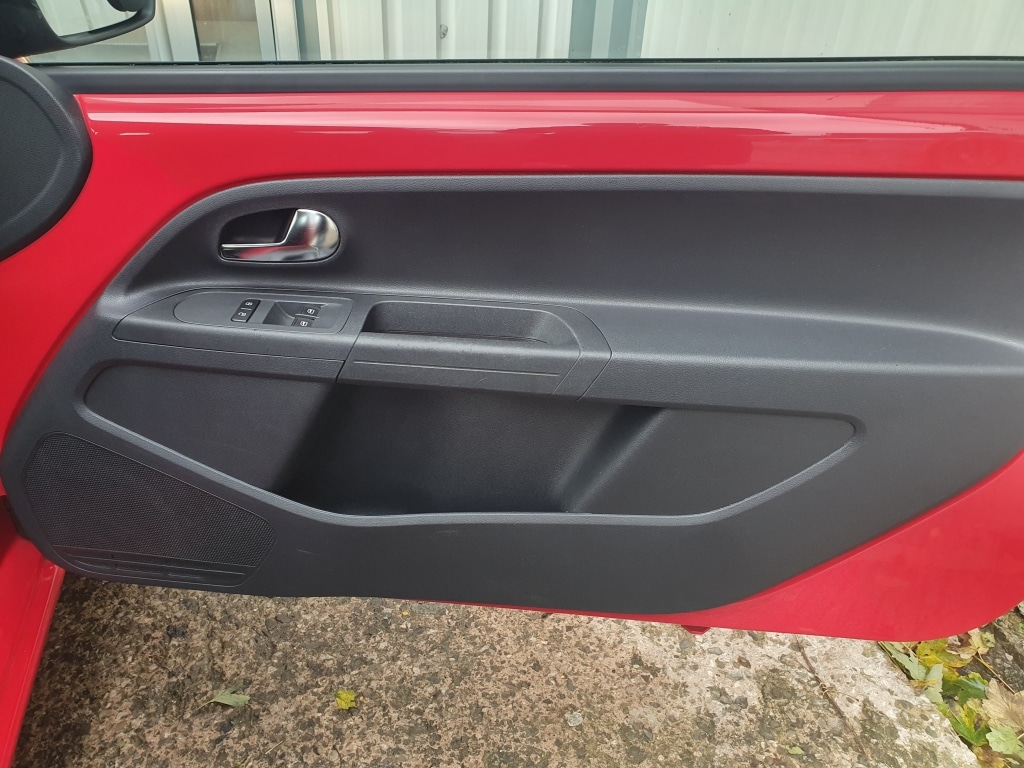 Used Volkswagen up! 2016 for sale - 76589218: Photo 28