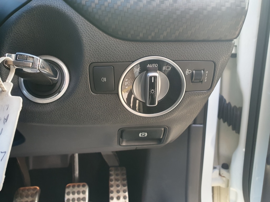 Used Mercedes-Benz A-Class 2014 for sale - 76639990: Photo 20