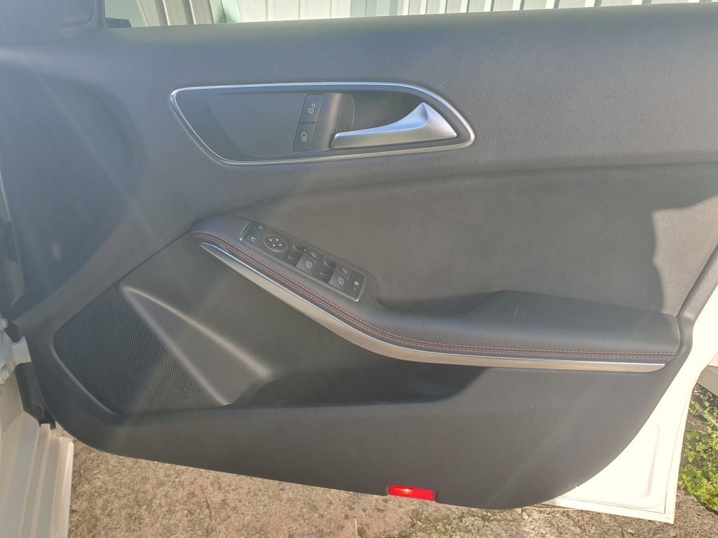 Used Mercedes-Benz A-Class 2014 for sale - 76639990: Photo 30