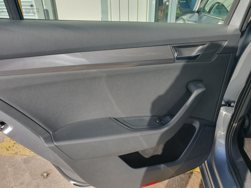 Used Skoda Superb 2018 for sale - 77632625: Photo 32