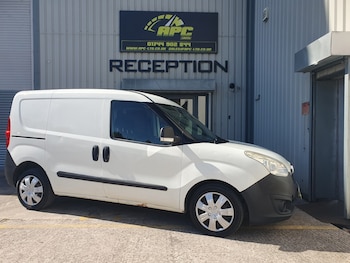 Used Vauxhall Combo 2017 for sale - 79382104: Photo