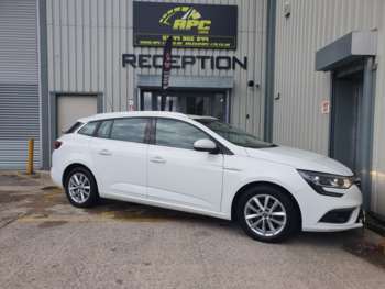2018 (18) - 1.5 DYNAMIQUE NAV DCI 5DR Manual