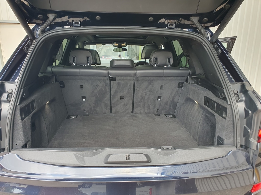 Vehicle 33