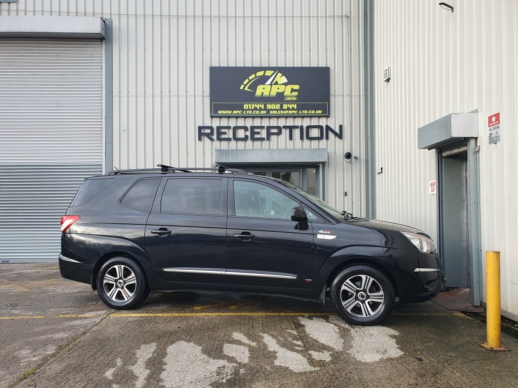 Used Ssangyong Turismo 2014 for sale - 77370932: Photo 2