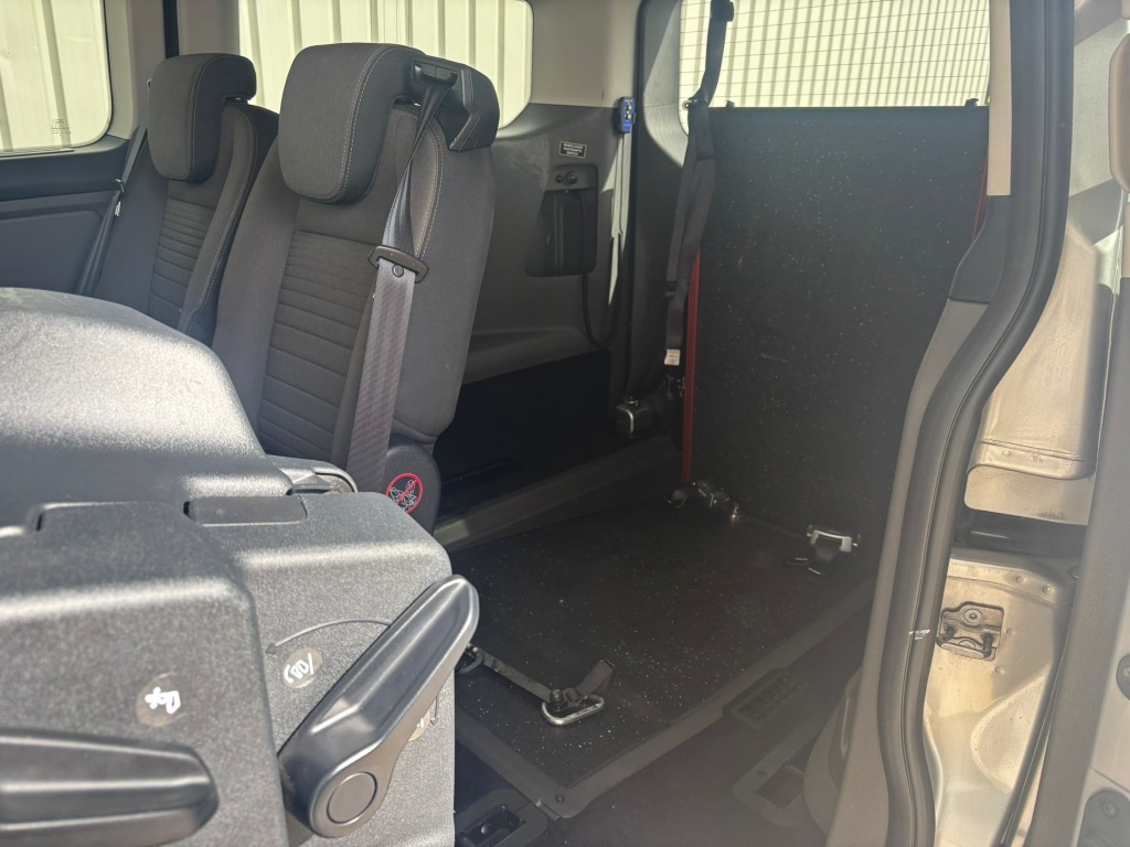 Used Ford Tourneo Custom 2018 for sale - 77353007: Photo 45