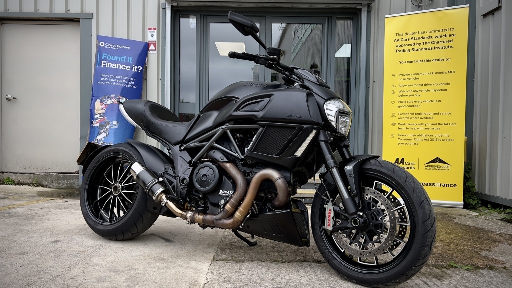 Used Ducati Diavel 2016 for sale - 78879278: Photo 2