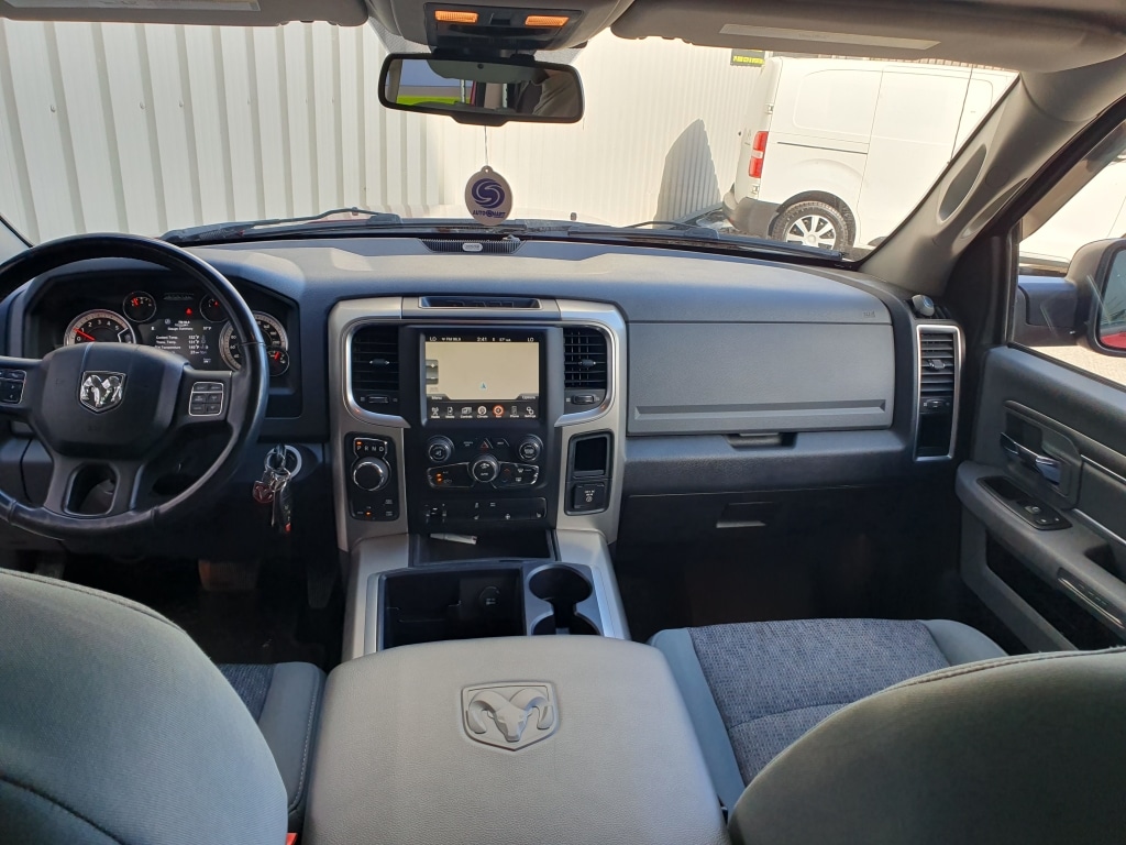 Vehicle 28
