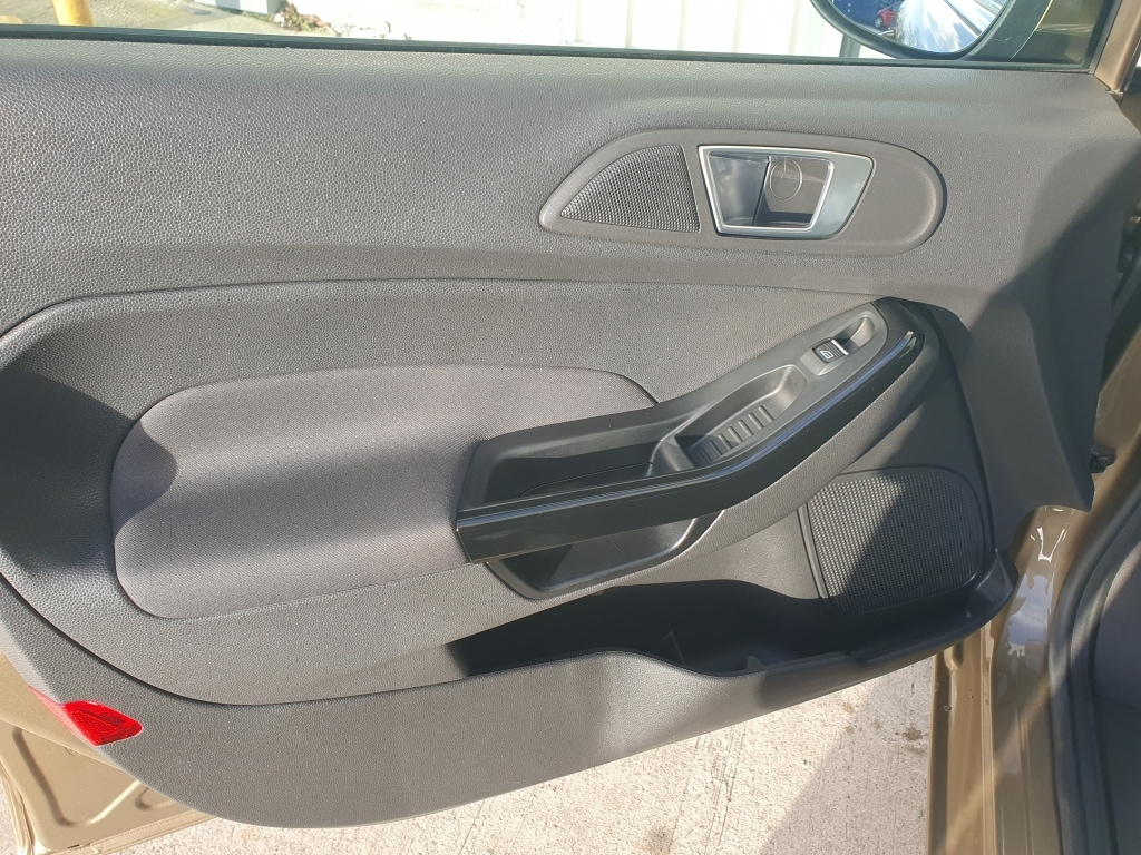 Used Ford Fiesta 2015 for sale - 76779204: Photo 34