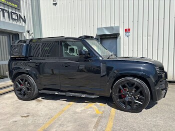 Used Land Rover Defender 2024 for sale - 78879289: Photo