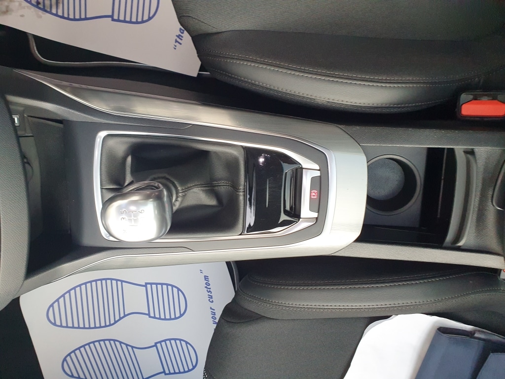 Used Peugeot 308 2018 for sale - 77170305: Photo 25