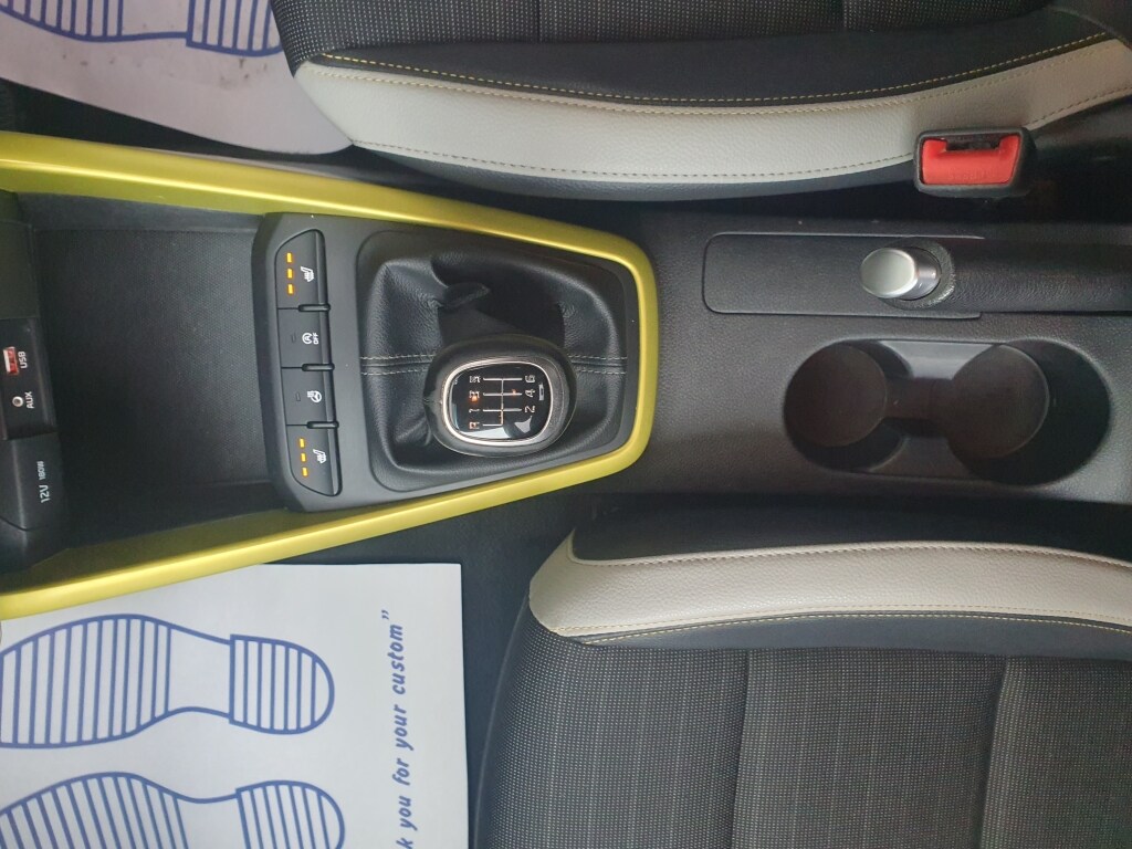 Used Kia Stonic 2018 for sale - 77606257: Photo 24