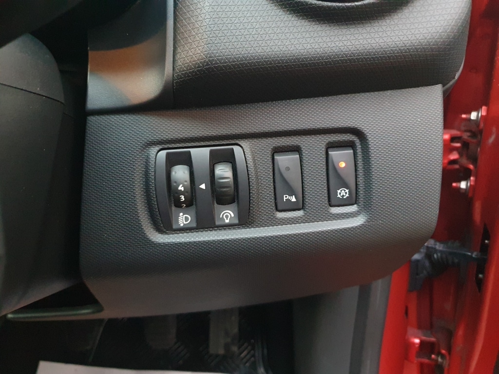 Used Renault Clio 2015 for sale - 76974693: Photo 21