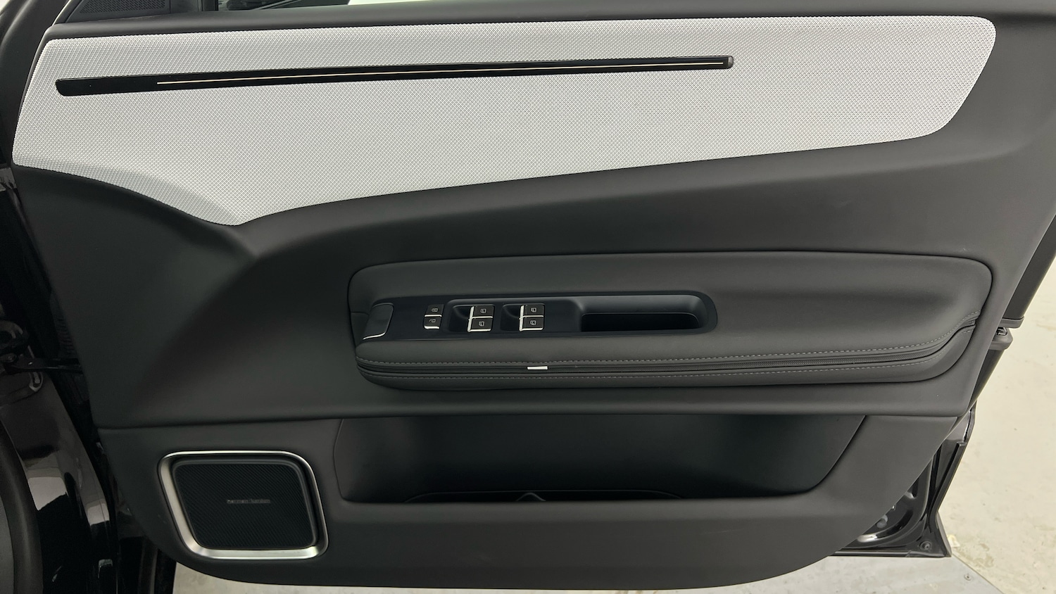 Used Polestar Polestar 4 2024 for sale - 76265692: Photo 33