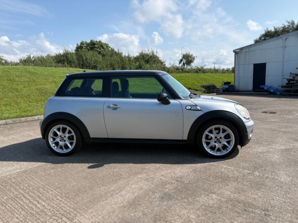 Cheap MINI Hatch 2008 (08) - 1.6 Cooper 3dr for sale in Barry / Barri, South Glamorgan